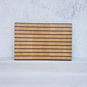 Modern Maple Line késbarát vágódeszka juharfából dió sávokkal